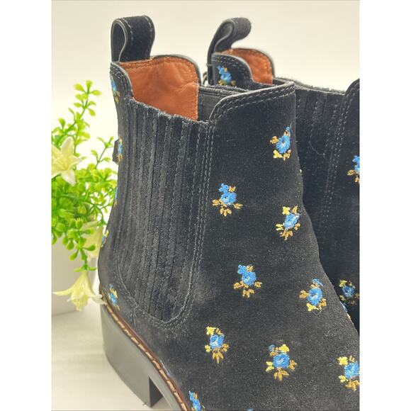 Coach Bowery Black Suede Floral Embroidery Chelsea Ankle Boots Booties 2” Sz 6 - Picture 2 of 16